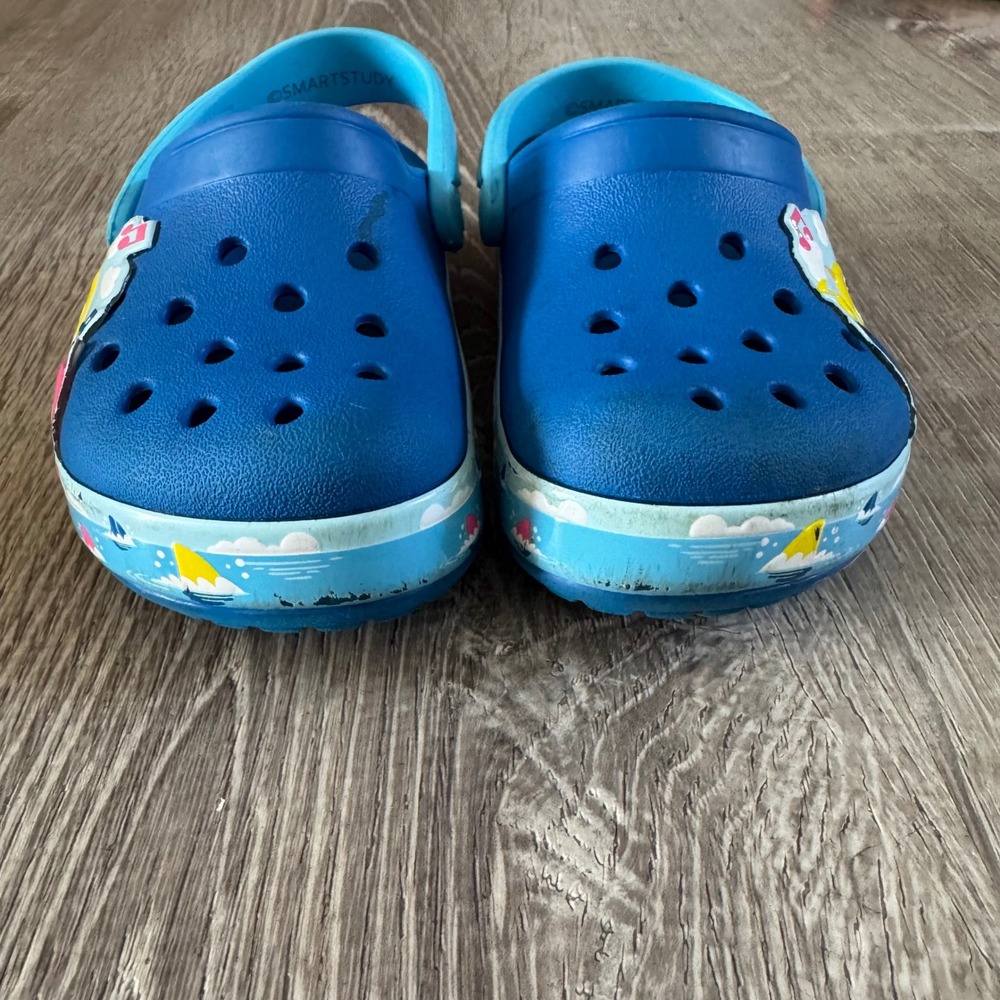 Crocs Fun Lab Baby Shark Clogs Toddler Size C7 Blue Toddler Water Beach Summer - Picture 5 of 8
